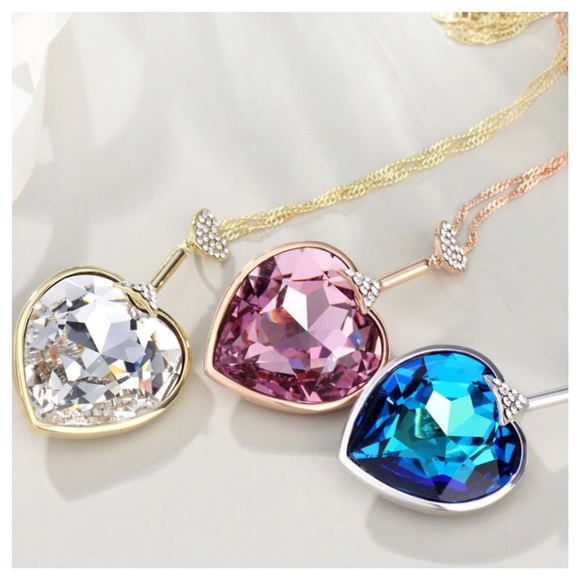 🎁 Swarovski Crystal Large Ladonna Heart Necklace - Picture 4 of 8